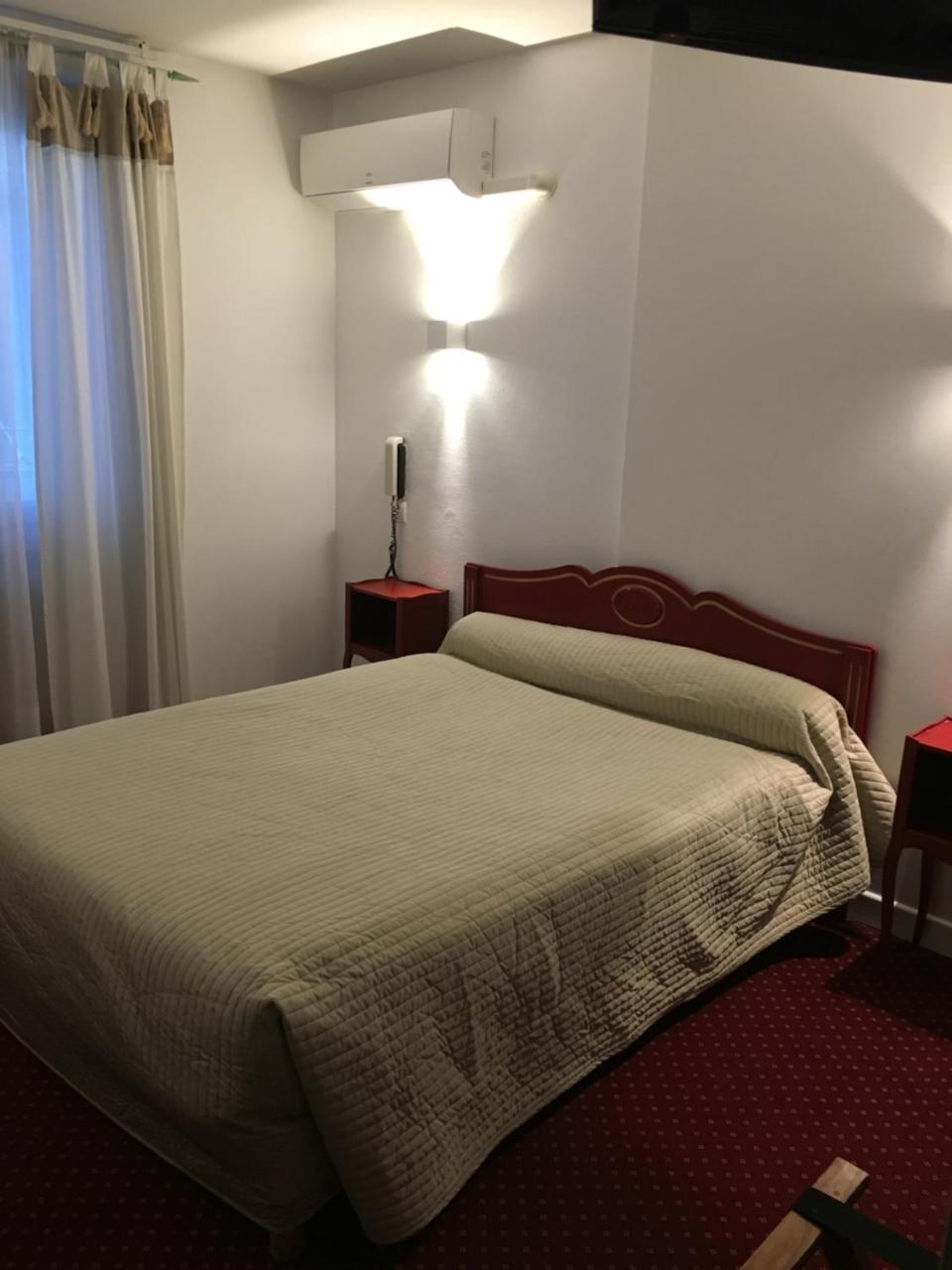 Hotel Victor Hugo Dijon Zewnętrze zdjęcie